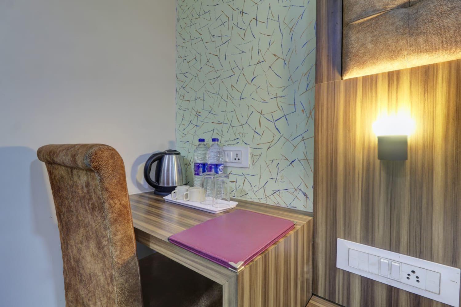 Hotel Blue Terminal 뭄바이 외부 사진